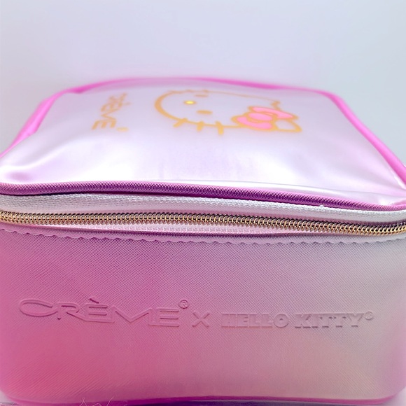 NEW🎀Hello Kitty x the Creme Shop Cosmetic Bag - Picture 4 of 4